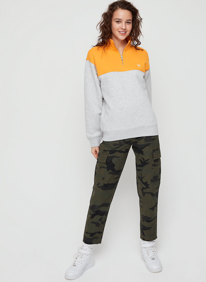 WARM-UP SWEATER - Two-tone quarter-zip sweatshirt WARM-UP SWEATER - Two-tone quarter-zip sweatshirt