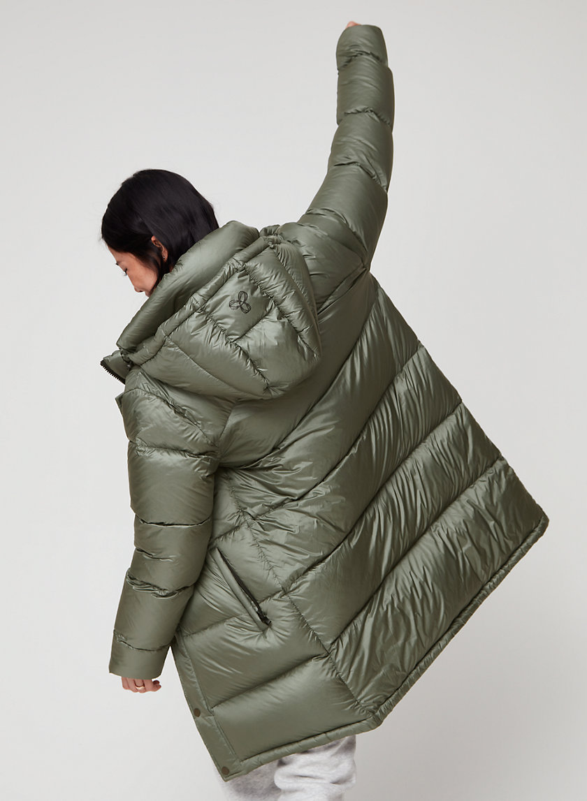 THE SUPER PUFF™ MID - Goose-down, mid-length puffer jacket THE SUPER PUFF™ MID - Goose-down, mid-length puffer jacket