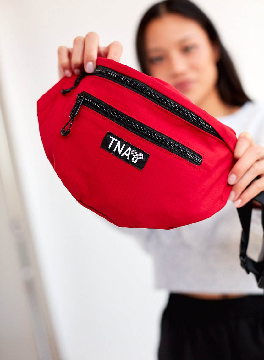 Tna ANNI WAIST PACK | Aritzia Tna ANNI WAIST PACK | Aritzia