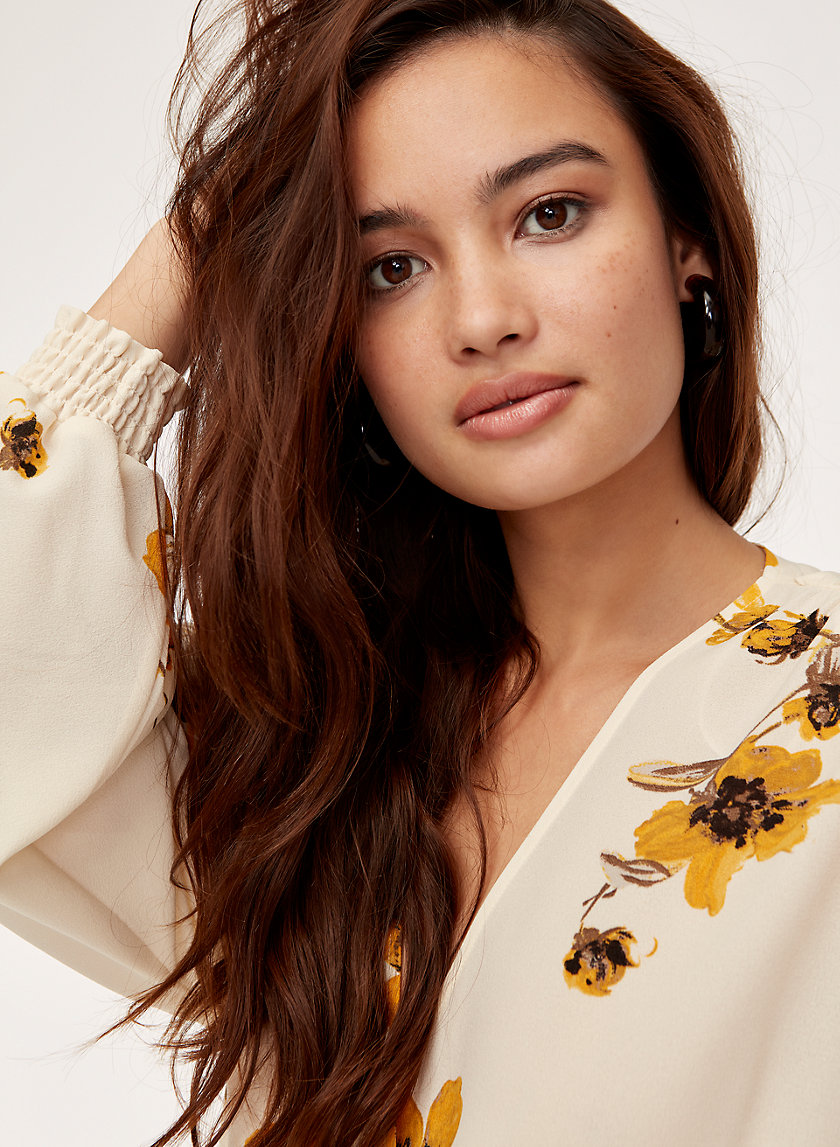 REIGN BLOUSE - Cropped, wrap blouse REIGN BLOUSE - Cropped, wrap blouse
