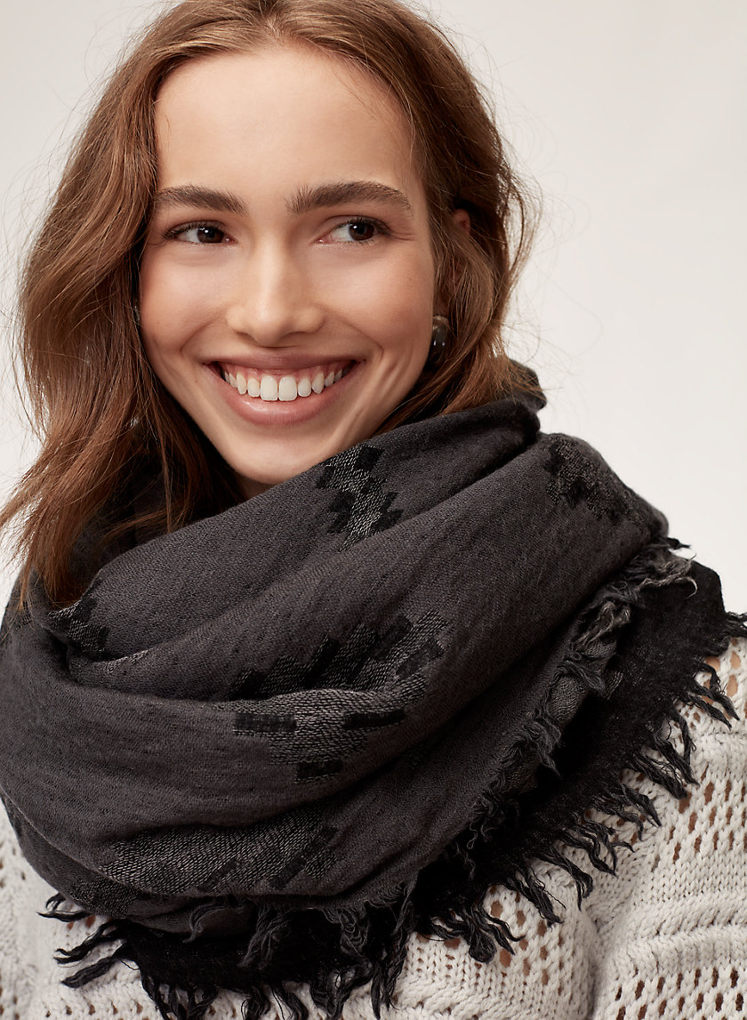 Wilfred DIAMOND MOSAIC BLANKET | Aritzia Wilfred DIAMOND MOSAIC BLANKET | Aritzia