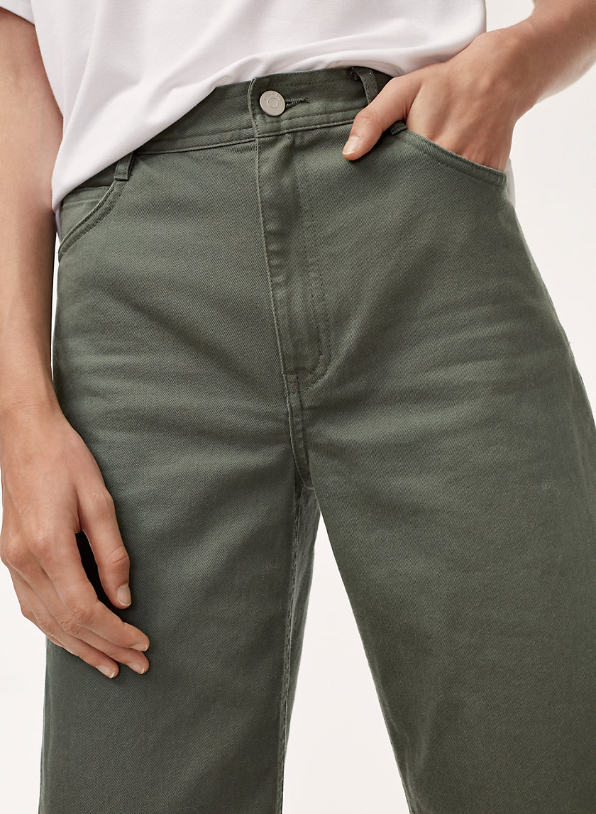 ASHIKA PANT - Cropped, high-waisted pant ASHIKA PANT - Cropped, high-waisted pant