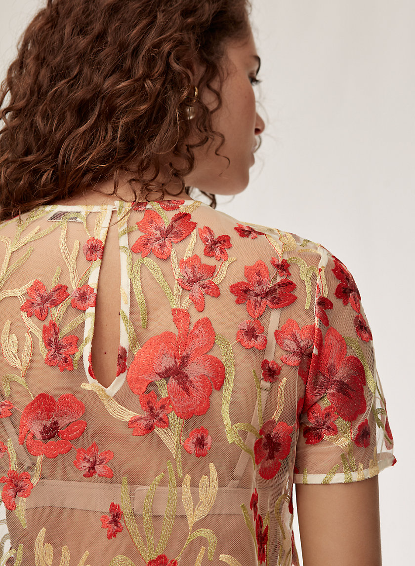HOYA TOP - Embroidered floral, mesh top HOYA TOP - Embroidered floral, mesh top