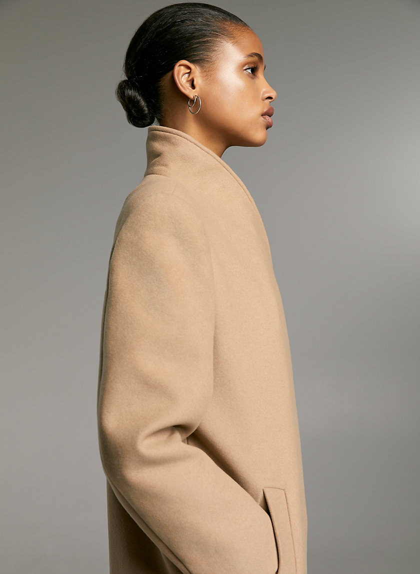 HASEK WOOL COAT - Wool cocoon coat HASEK WOOL COAT - Wool cocoon coat