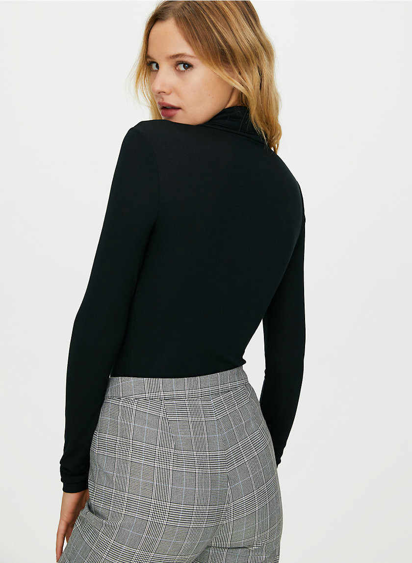 FRESHMAN TURTLENECK - Drapey ribbed turtleneck shirt FRESHMAN TURTLENECK - Drapey ribbed turtleneck shirt