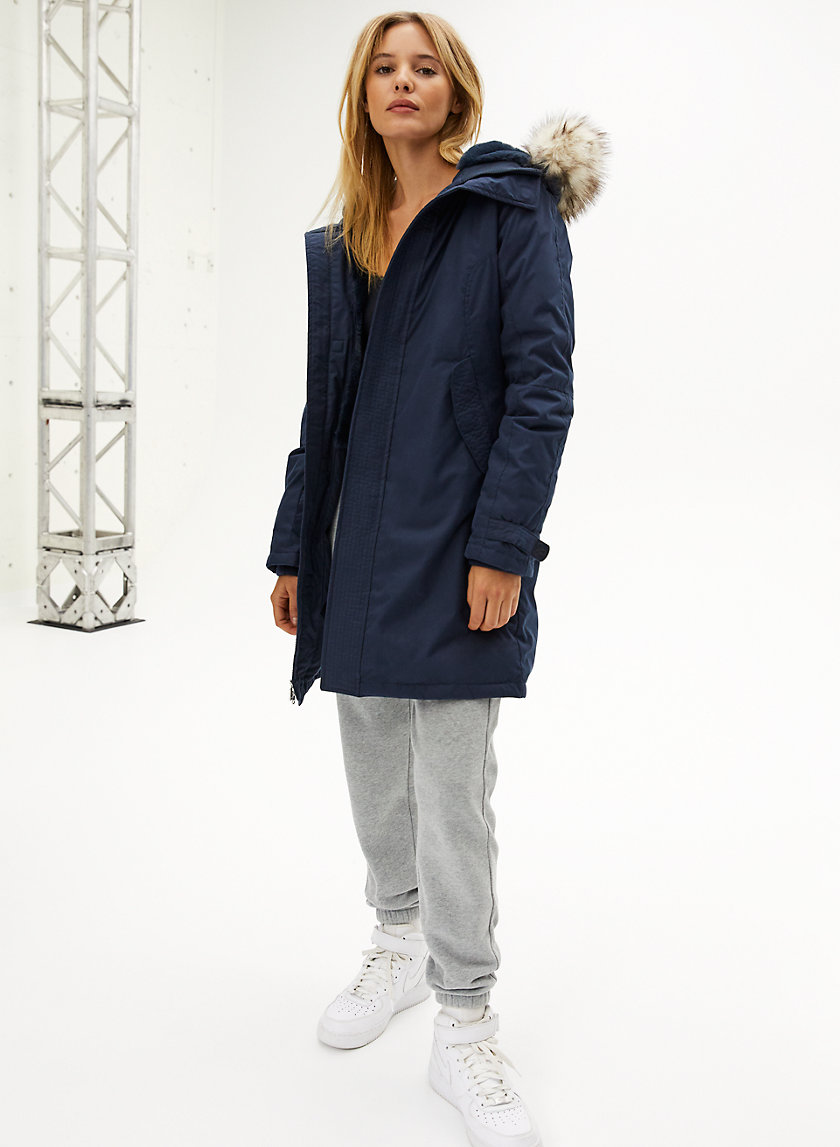 SUMMIT PARKA - Slim-fit, down-filled parka SUMMIT PARKA - Slim-fit, down-filled parka