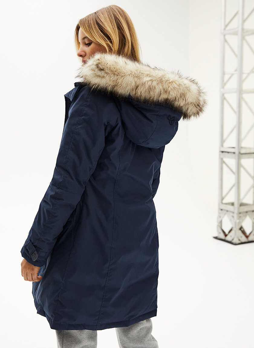 SUMMIT PARKA - Slim-fit, down-filled parka SUMMIT PARKA - Slim-fit, down-filled parka