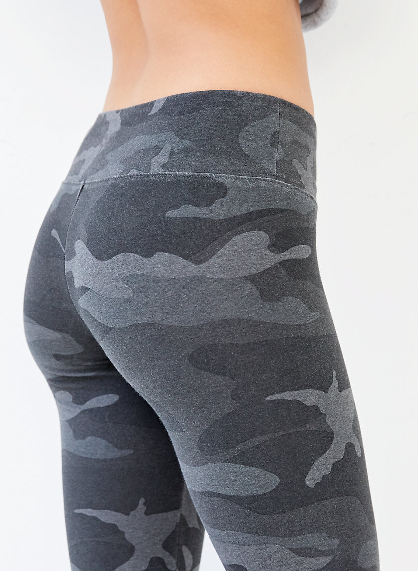 Tna EQUATOR LEGGING | Aritzia INTL