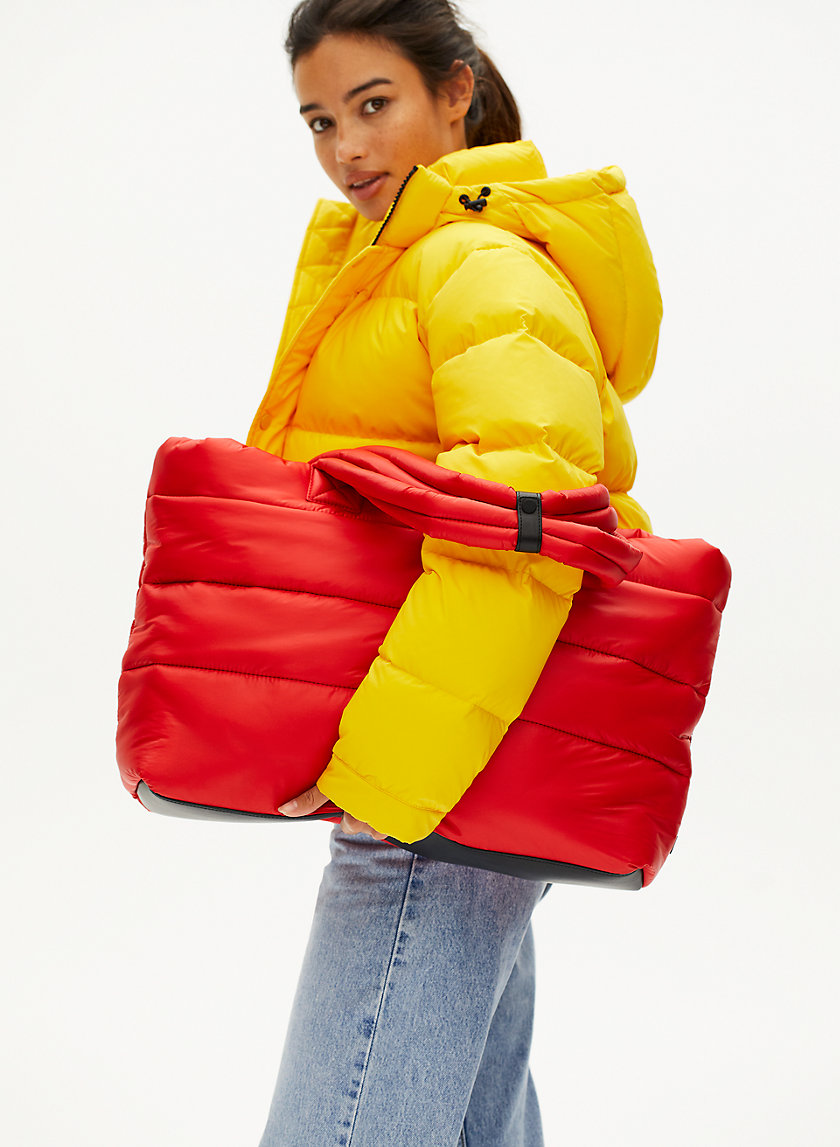 THE SUPER PUFF TOTE - Quilted, zip-up tote THE SUPER PUFF TOTE - Quilted, zip-up tote