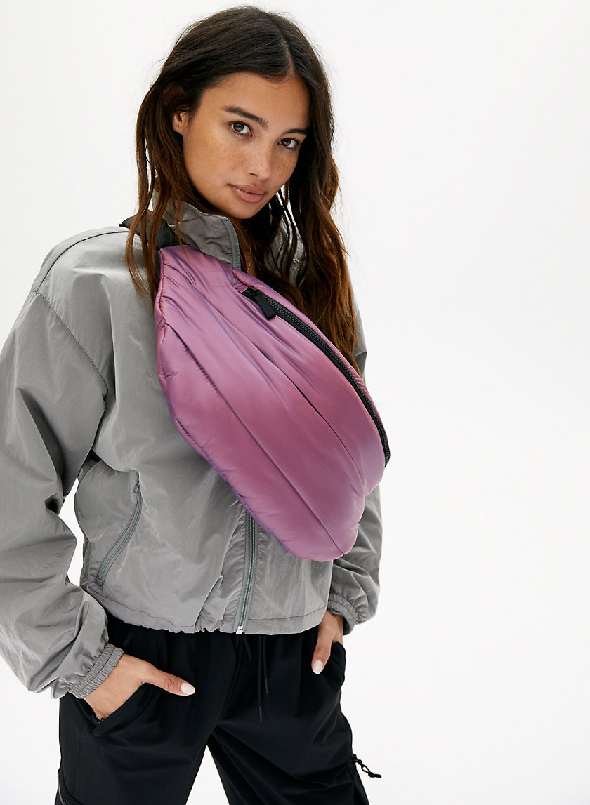 THE SUPER PUFF™ WAIST BAG - Iridescent puffer waistpack THE SUPER PUFF™ WAIST BAG - Iridescent puffer waistpack