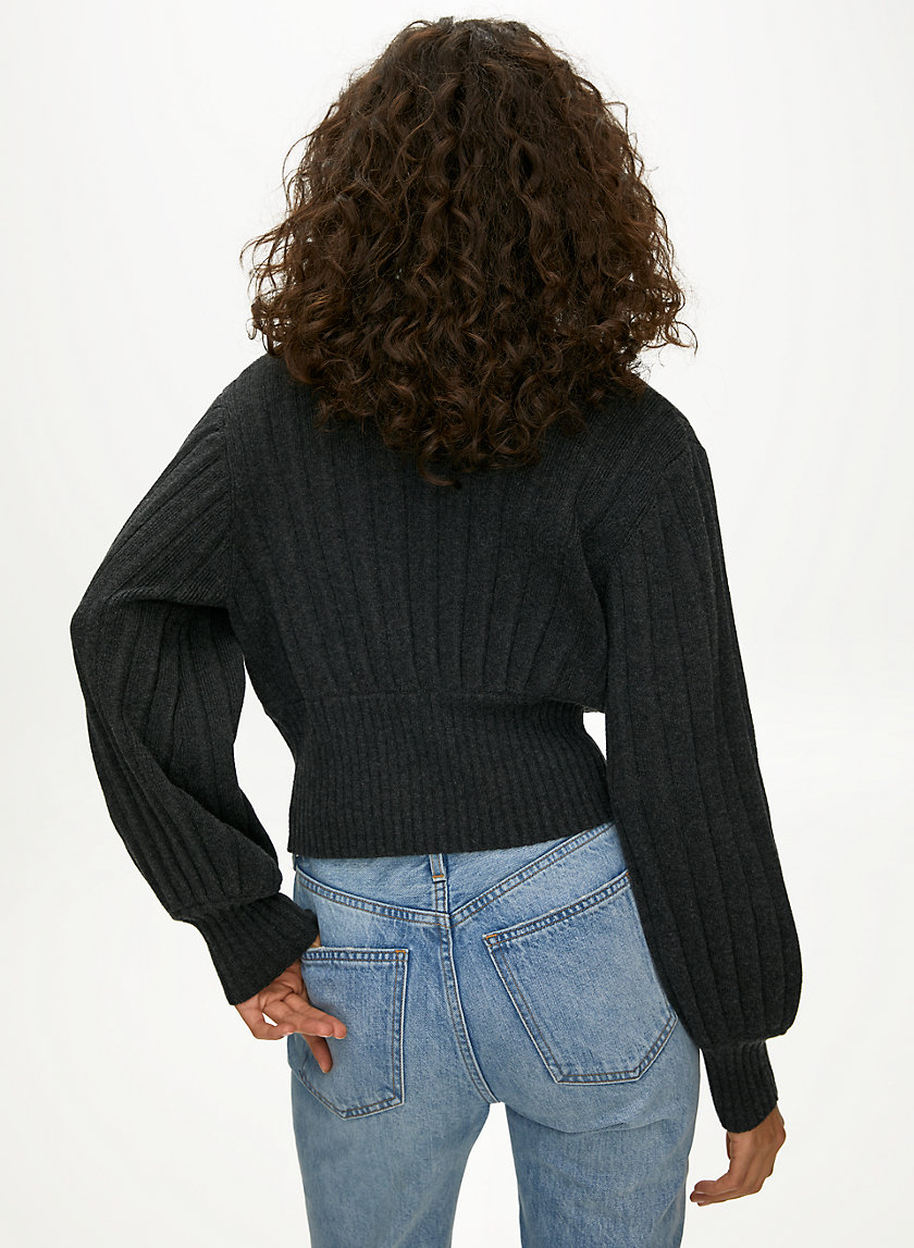 NEW PLUNGE FRONT CARDIGAN - Cropped deep v-neck cardigan NEW PLUNGE FRONT CARDIGAN - Cropped deep v-neck cardigan