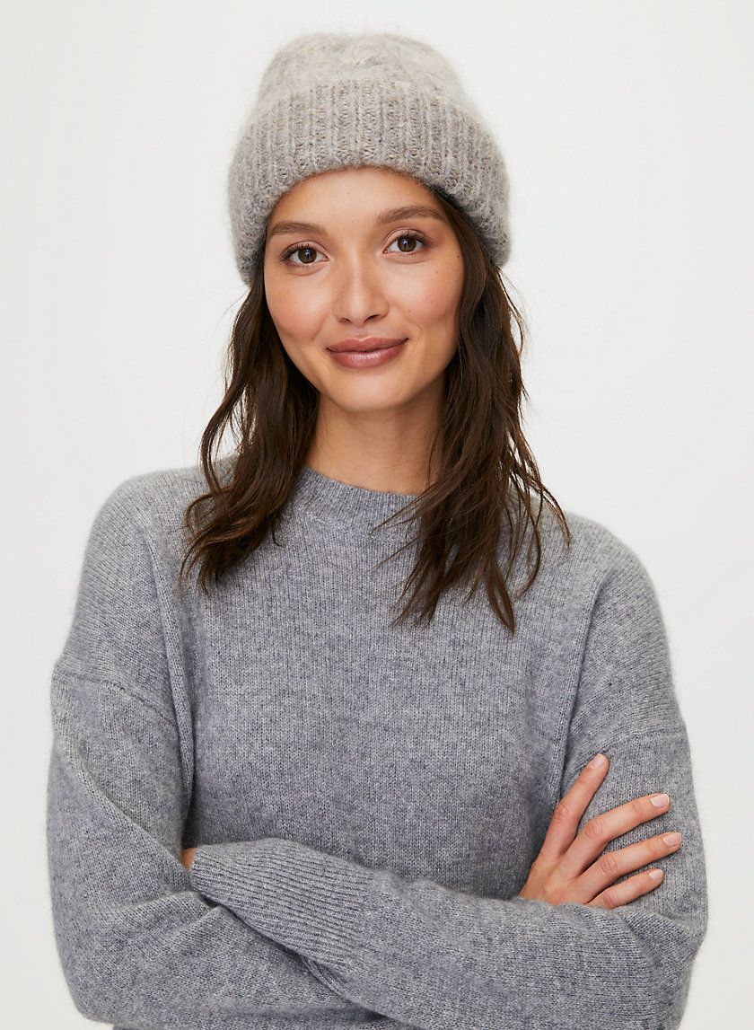 CABLE CUFF BEANIE - Cuffed cable-knit beanie CABLE CUFF BEANIE - Cuffed cable-knit beanie