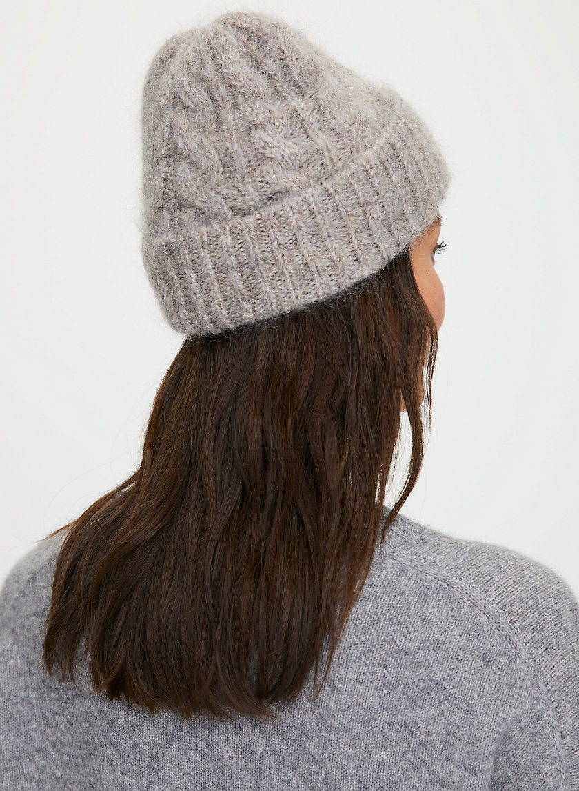 CABLE CUFF BEANIE - Cuffed cable-knit beanie CABLE CUFF BEANIE - Cuffed cable-knit beanie