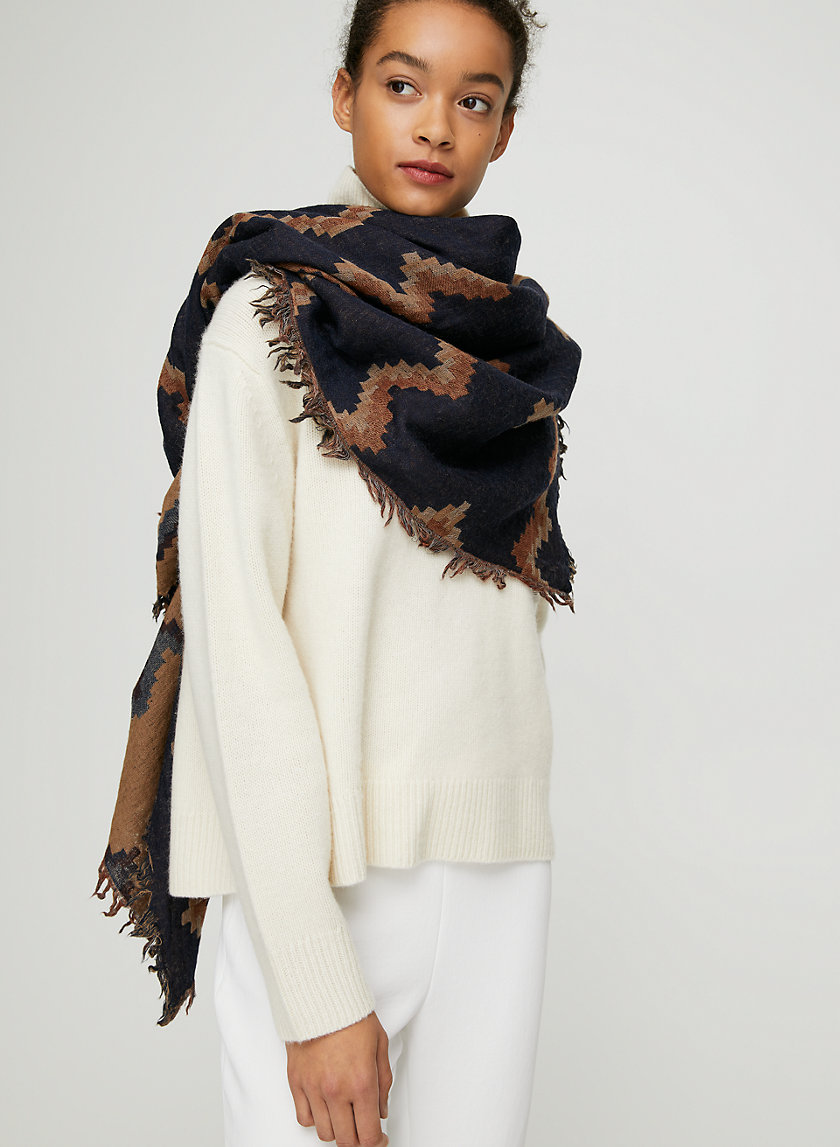 DIAMOND MOSAIC BLANKET SCARF - Patterned, wool blanket scarf DIAMOND MOSAIC BLANKET SCARF - Patterned, wool blanket scarf