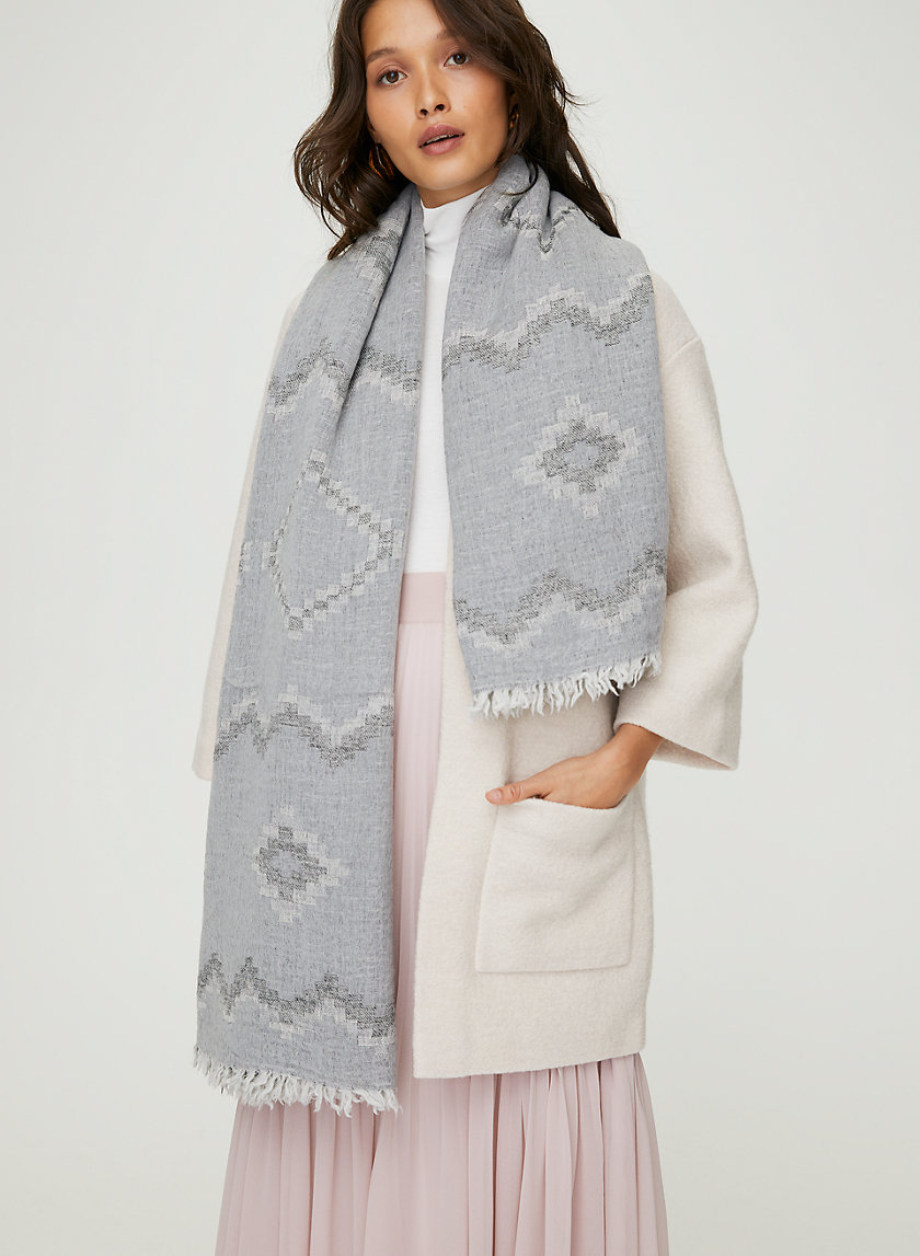 DIAMOND MOSAIC BLANKET SCARF - Patterned, wool blanket scarf DIAMOND MOSAIC BLANKET SCARF - Patterned, wool blanket scarf