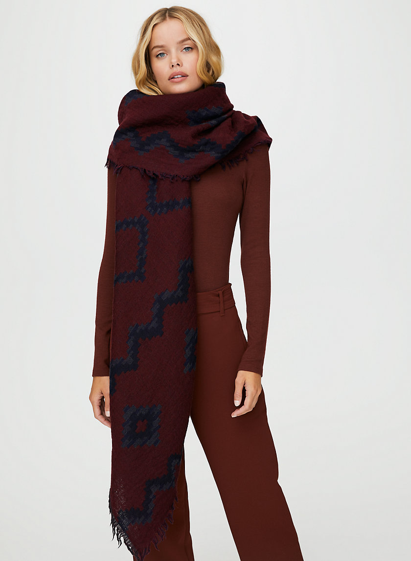 DIAMOND MOSAIC BLANKET SCARF - Patterned, wool blanket scarf DIAMOND MOSAIC BLANKET SCARF - Patterned, wool blanket scarf