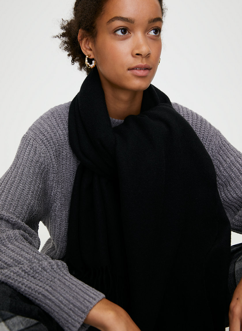 THE CLASSIC WOOL SCARF - Wide rectangle fringe scarf THE CLASSIC WOOL SCARF - Wide rectangle fringe scarf