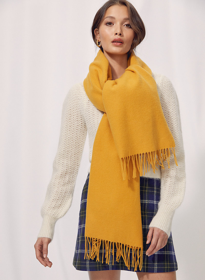 THE CLASSIC WOOL SCARF - Wide rectangle fringe scarf THE CLASSIC WOOL SCARF - Wide rectangle fringe scarf