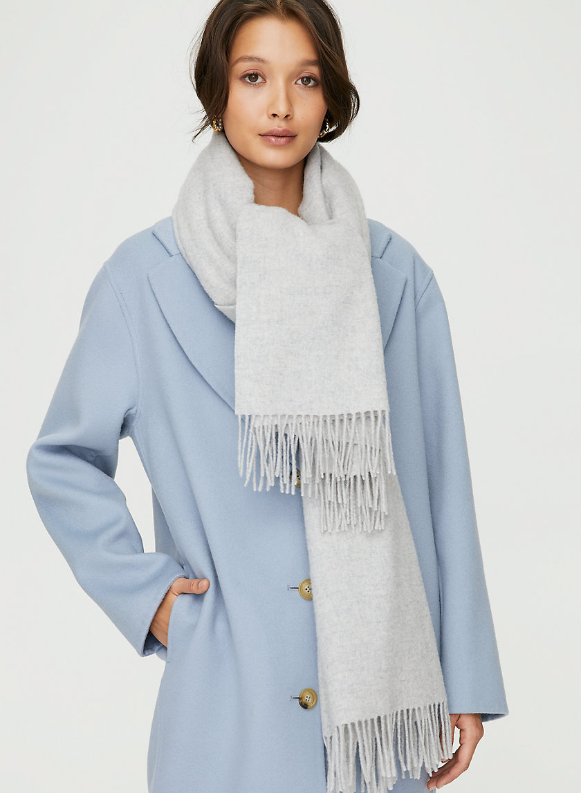 THE CLASSIC WOOL SCARF - Wide rectangle fringe scarf THE CLASSIC WOOL SCARF - Wide rectangle fringe scarf