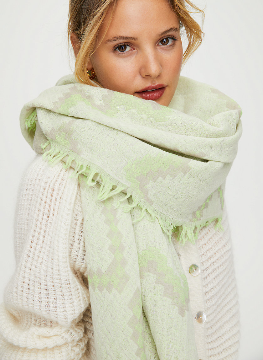 DIAMOND MOSAIC BLANKET SCARF - Patterned wool blanket scarf DIAMOND MOSAIC BLANKET SCARF - Patterned wool blanket scarf
