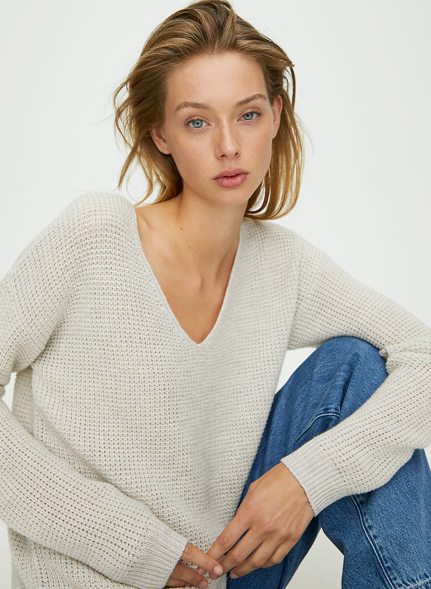 WOLTER SWEATER - Waffle-knit, V-neck sweater WOLTER SWEATER - Waffle-knit, V-neck sweater