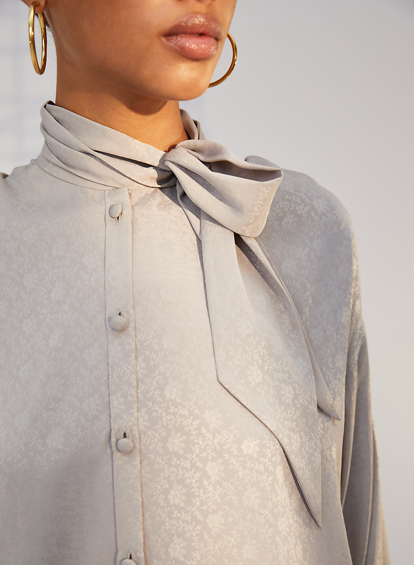 LUXEMBOURG BLOUSE - Floral, boyfriend-fit button-up LUXEMBOURG BLOUSE - Floral, boyfriend-fit button-up