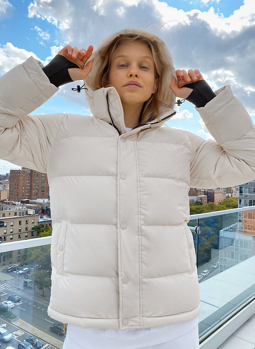 Aritzia shop tna puffer