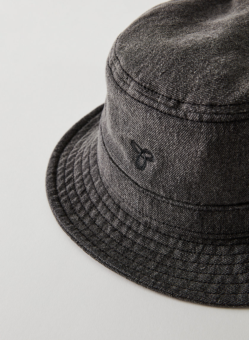Tna BUCKET HAT | Aritzia INTL