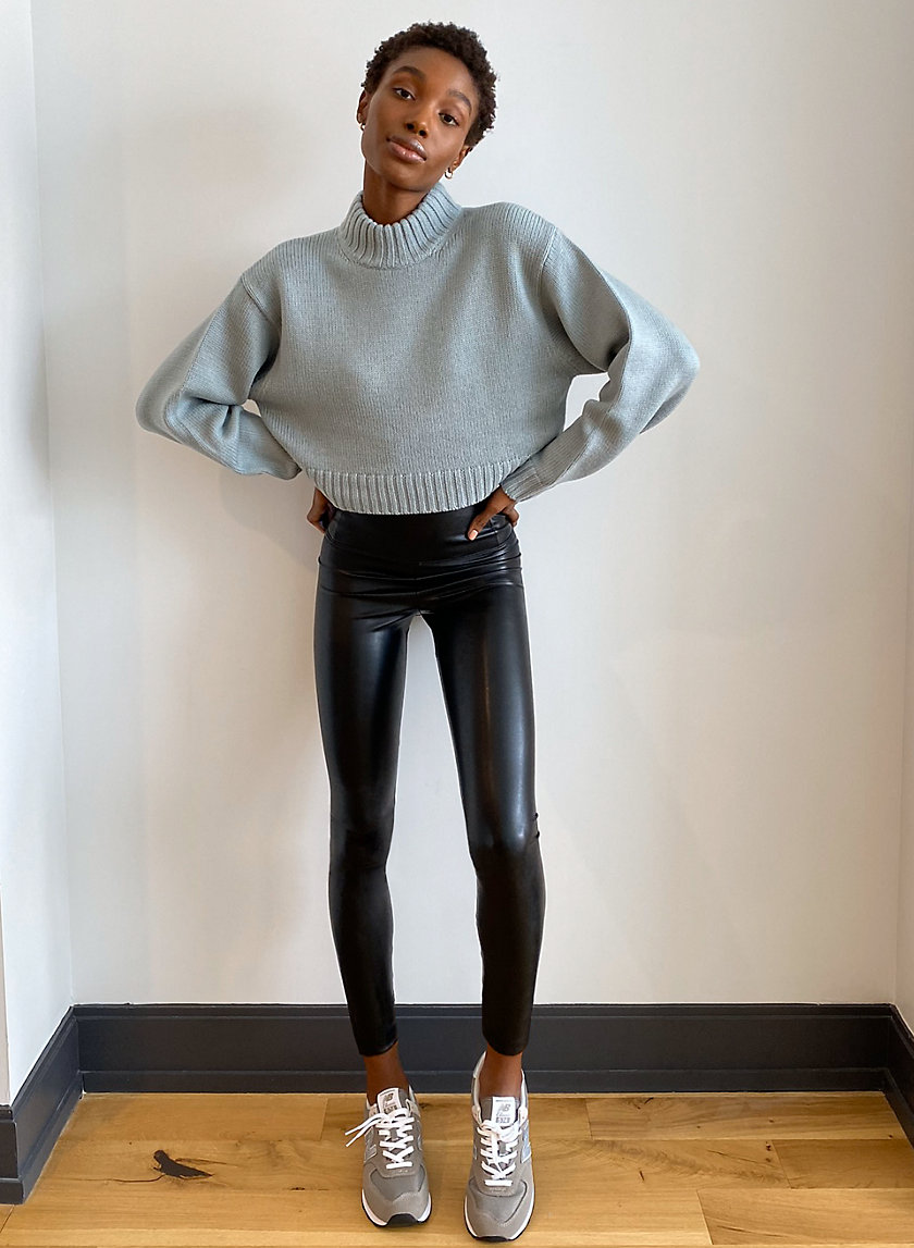How To Style The Aritzia Wilfred Free Daria Pant  How to style leather  leggings, Style leather leggings, Outfits with leggings