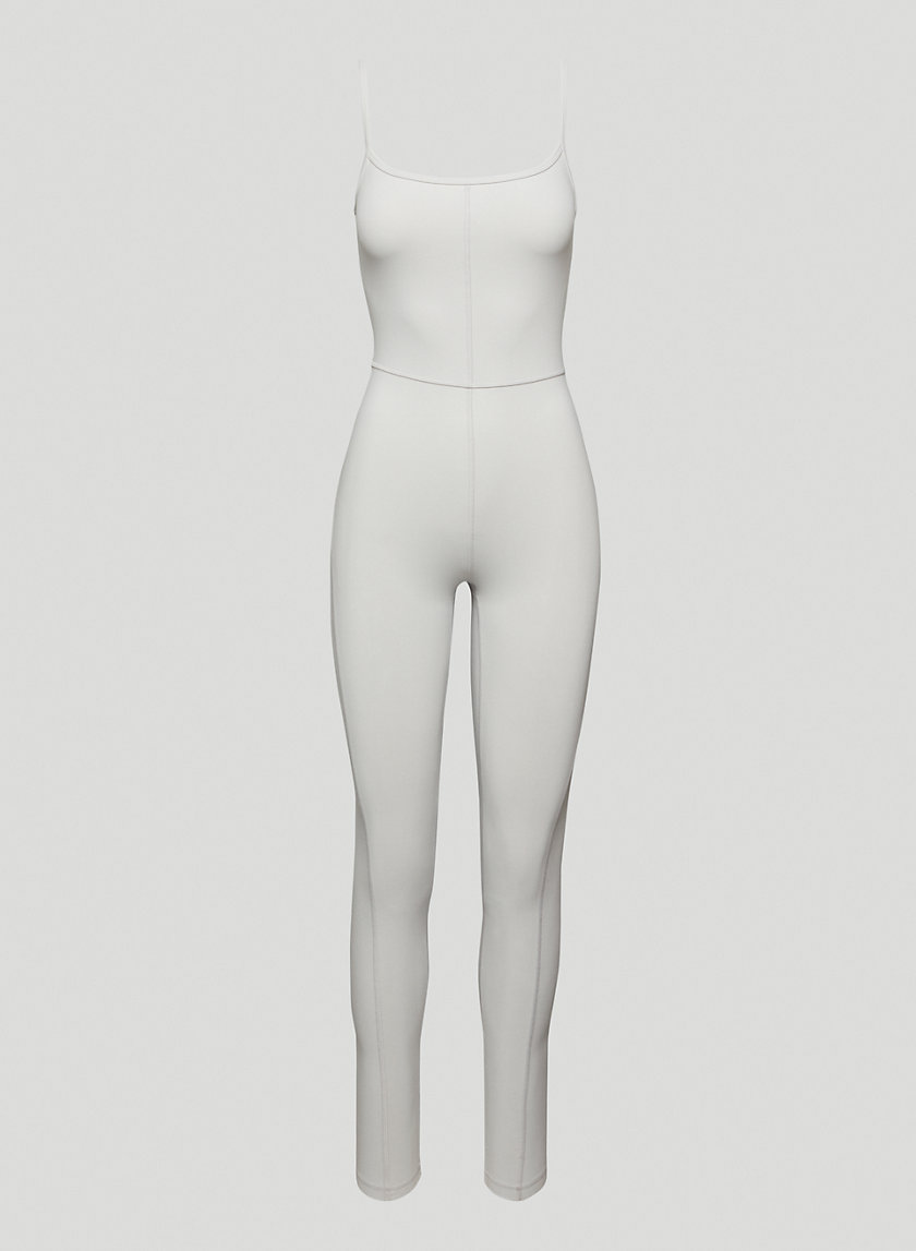 Is the aritizia divinity jumpsuit worth it or does it pill like crazy? I  can see it fitting well but does it hold up well? I hate spending money on  items that