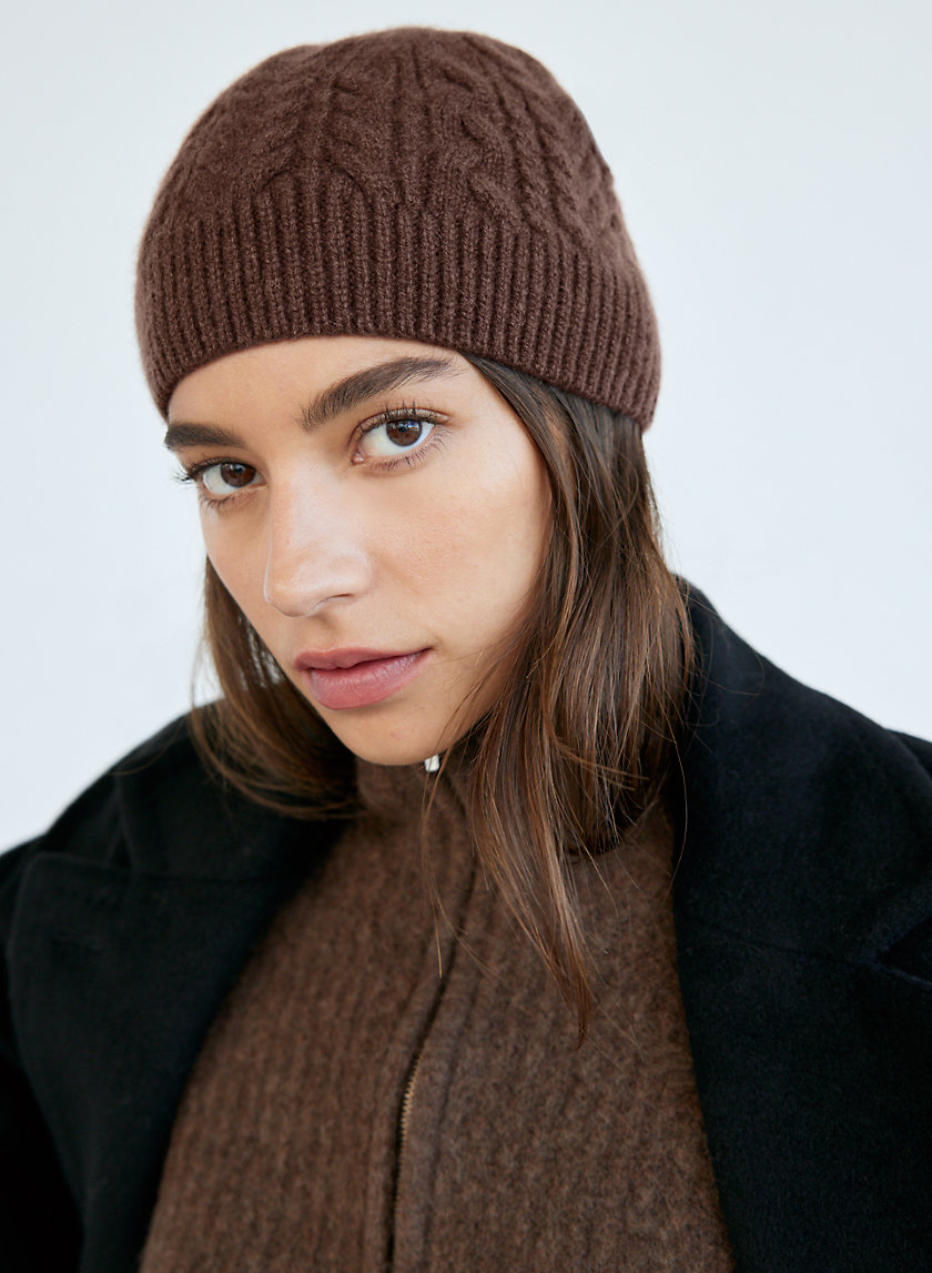 Auxiliary LUXE CASHMERE CABLE KNIT BEANIE | Aritzia CA