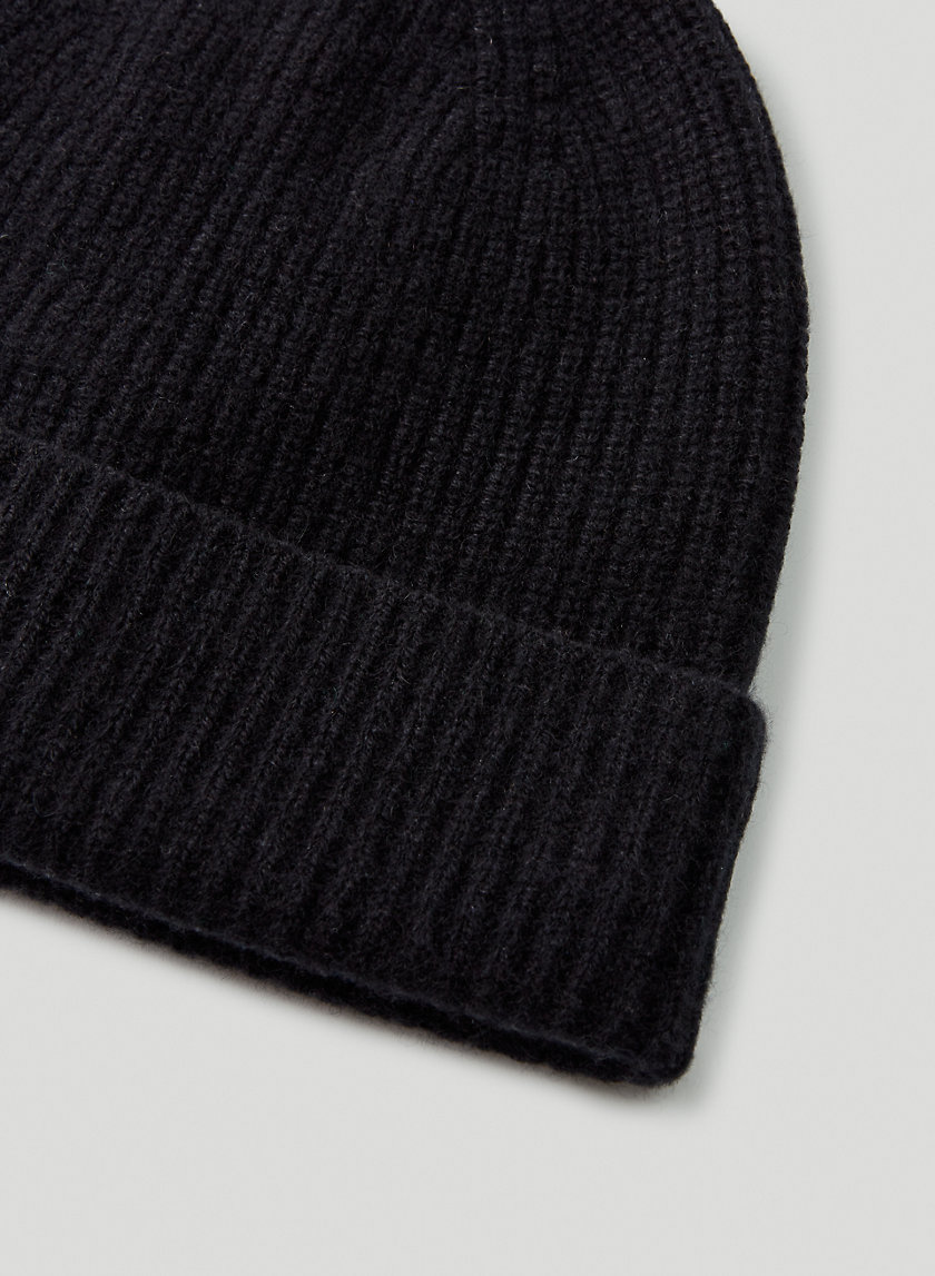 aritzia toque