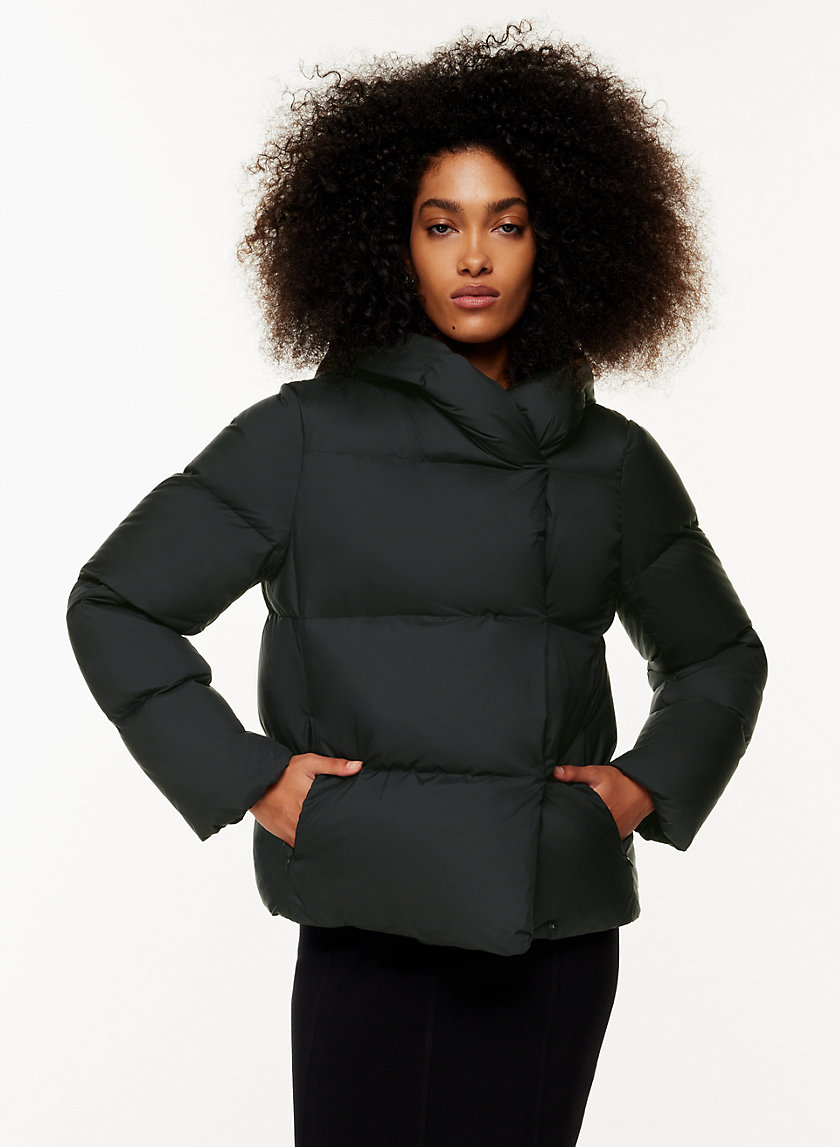 Babaton THE DUVET PUFFER SHORT | Aritzia INTL