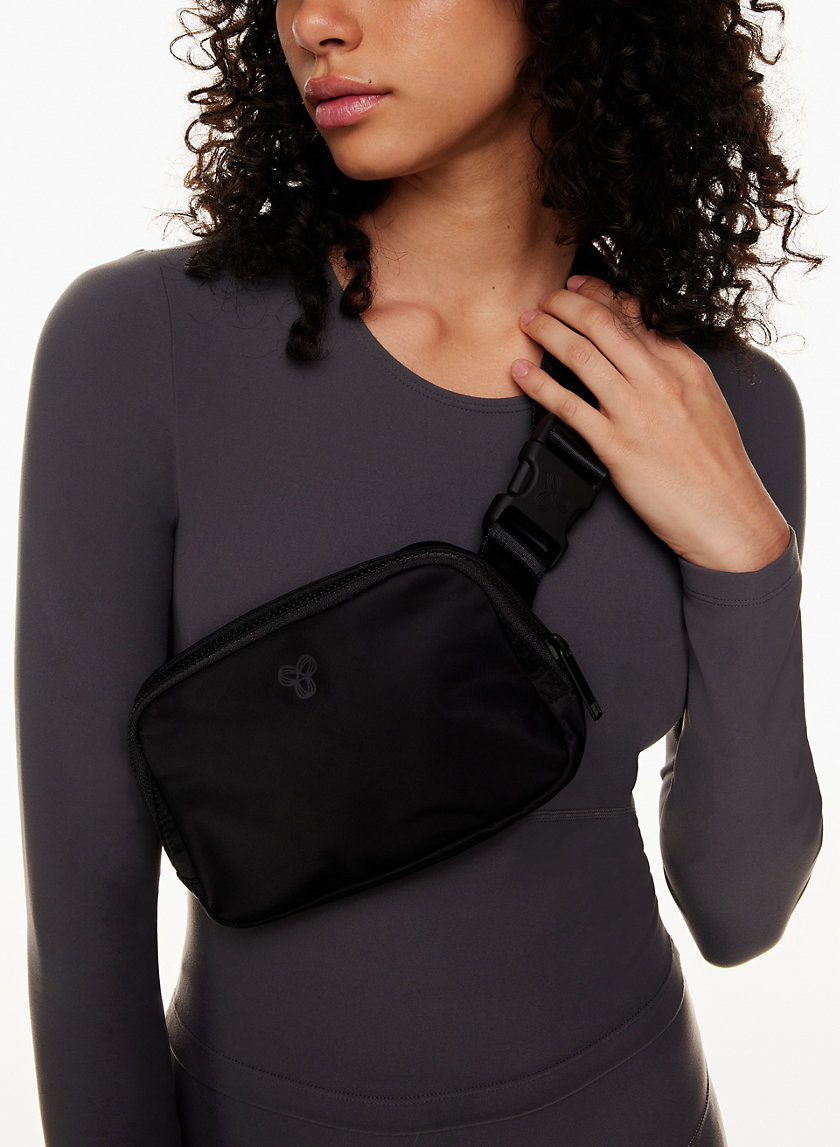 TnAction ONTHEWAY EXPOSED BAG Aritzia CA