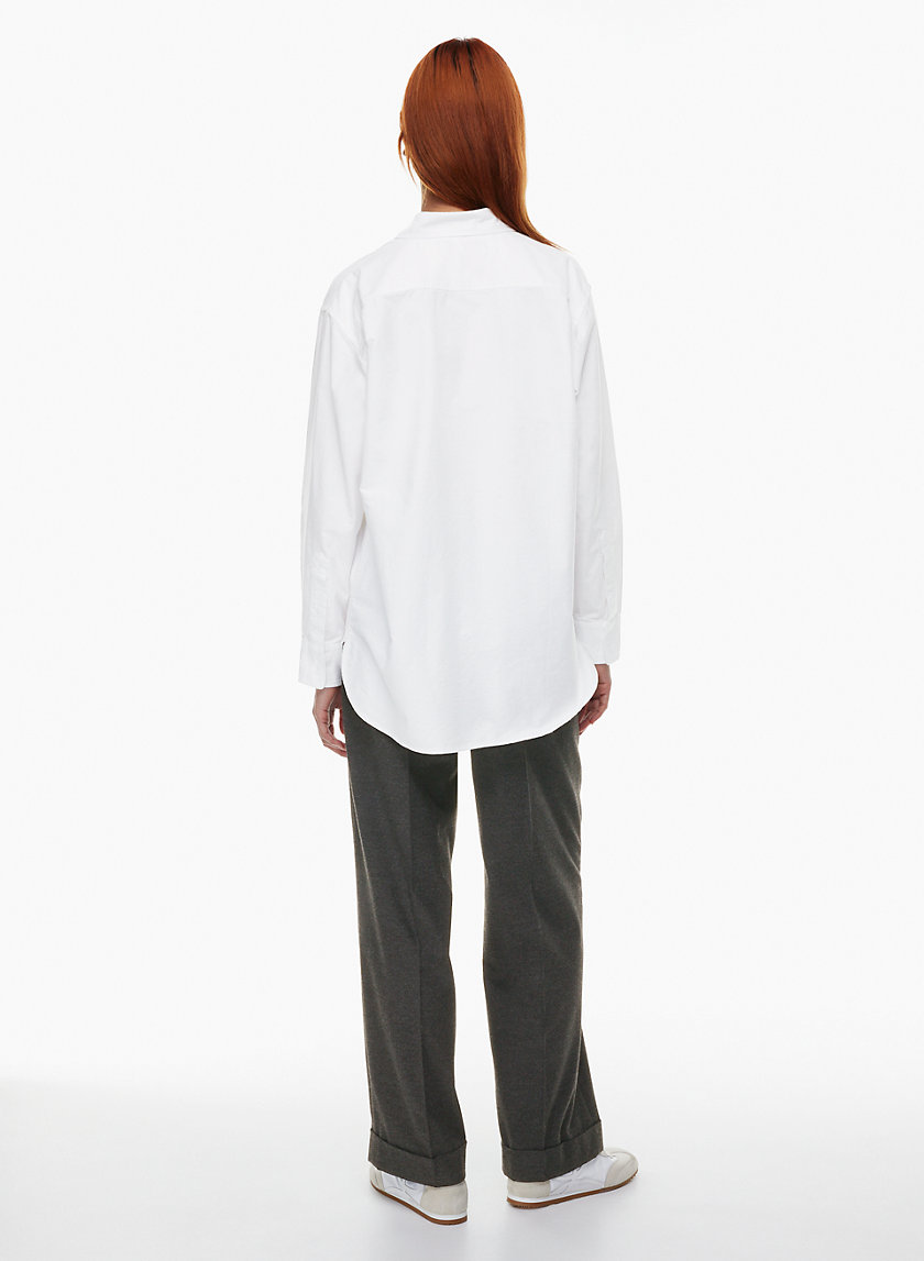 Size up once in the already oversized Archive Shirt by @aritzia
