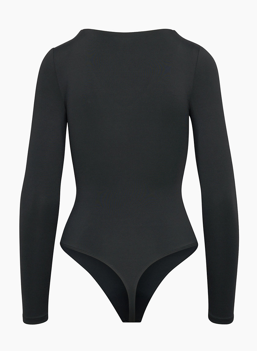NWT Aritzia Babaton contour straight neck long sleeve bodysuit warm sand  2xs xxs