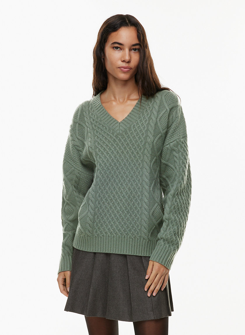 PEGGY V-NECK SWEATER