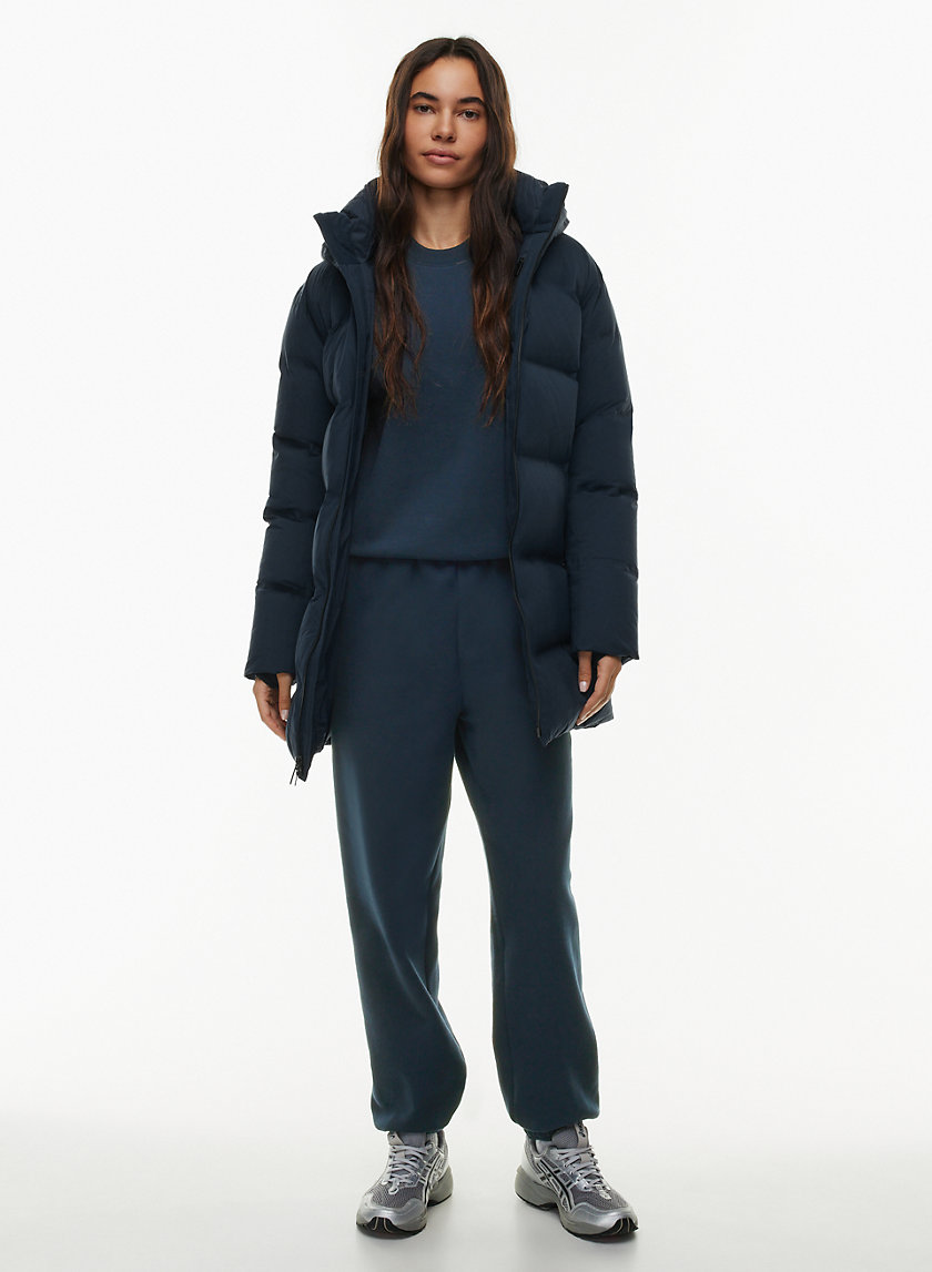 Aritzia puffer store