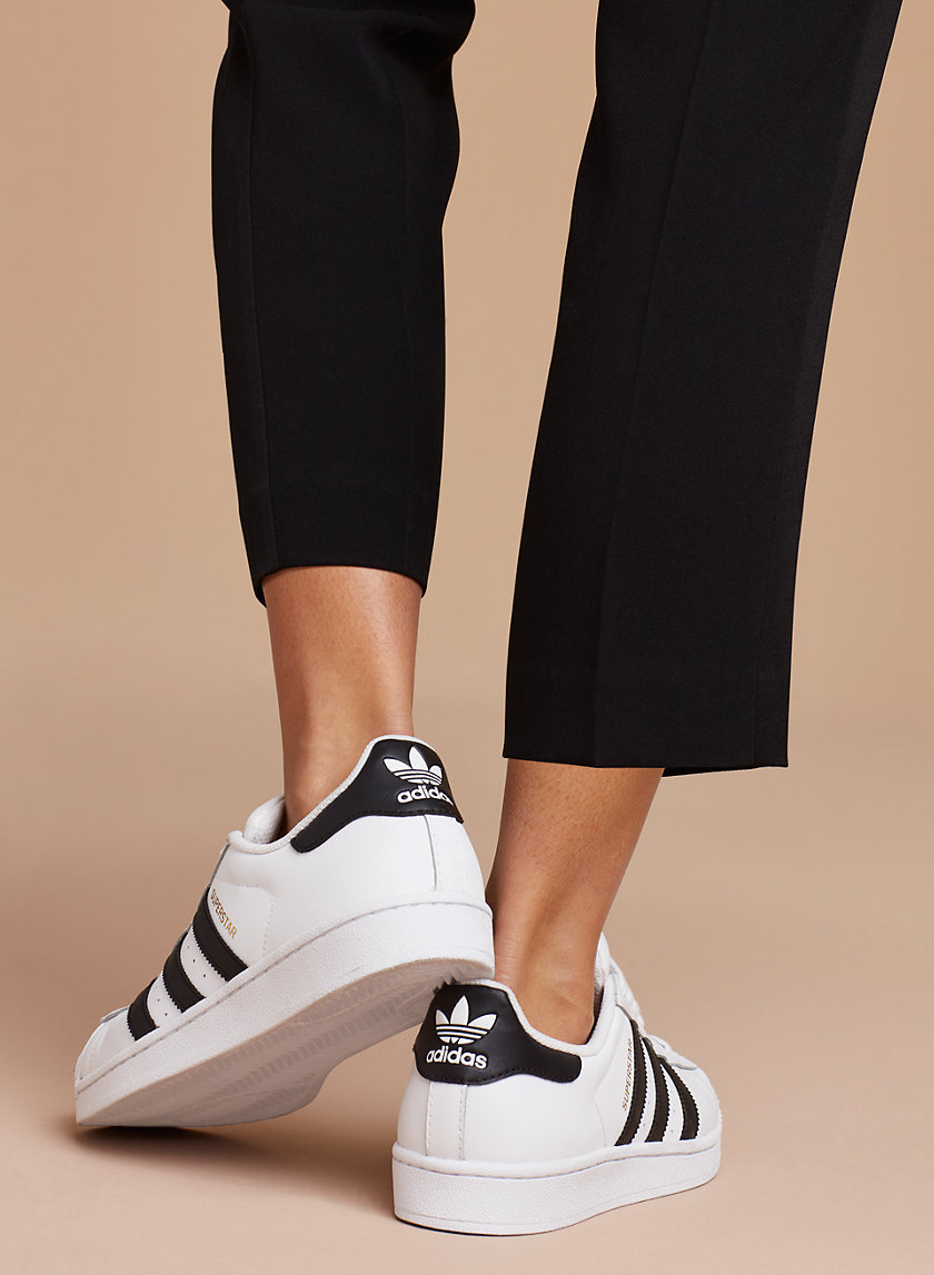 adidas SUPERSTAR SNEAKER | Aritzia CA