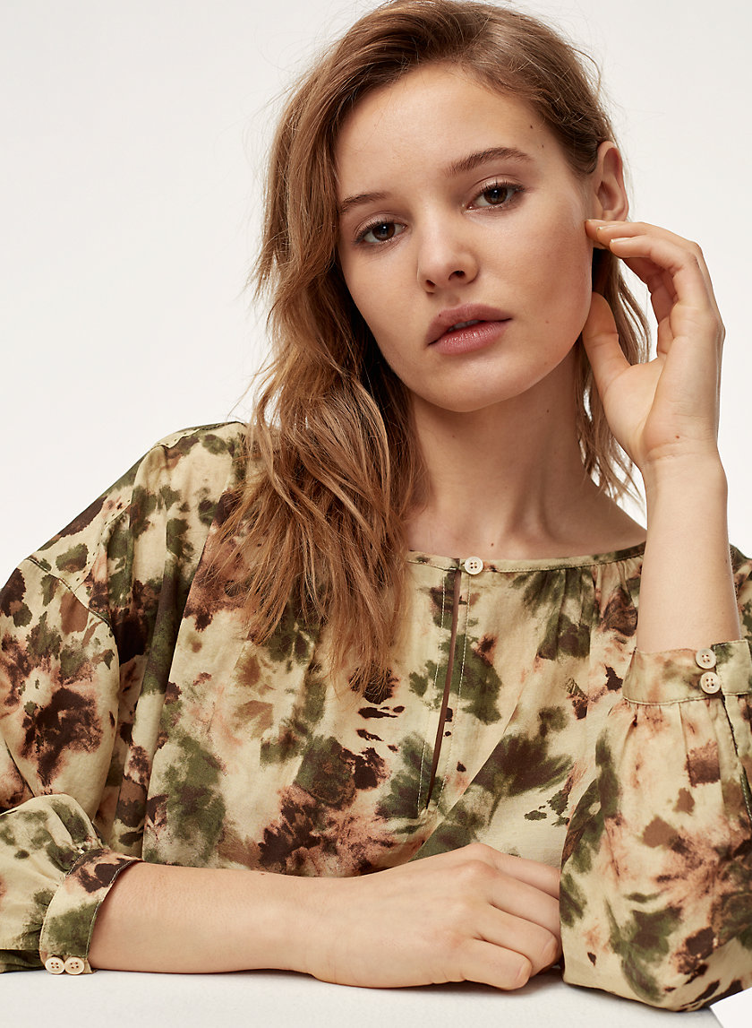 Community KEYHOLE BLOUSE | Aritzia Community KEYHOLE BLOUSE | Aritzia