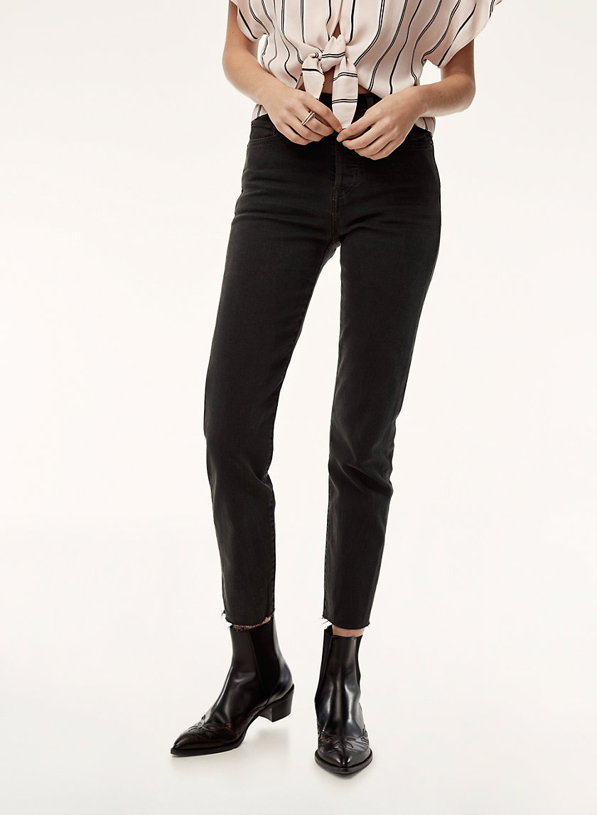 Levi's WEDGIE ICON MIDNIGHT | Aritzia Levi's WEDGIE ICON MIDNIGHT | Aritzia