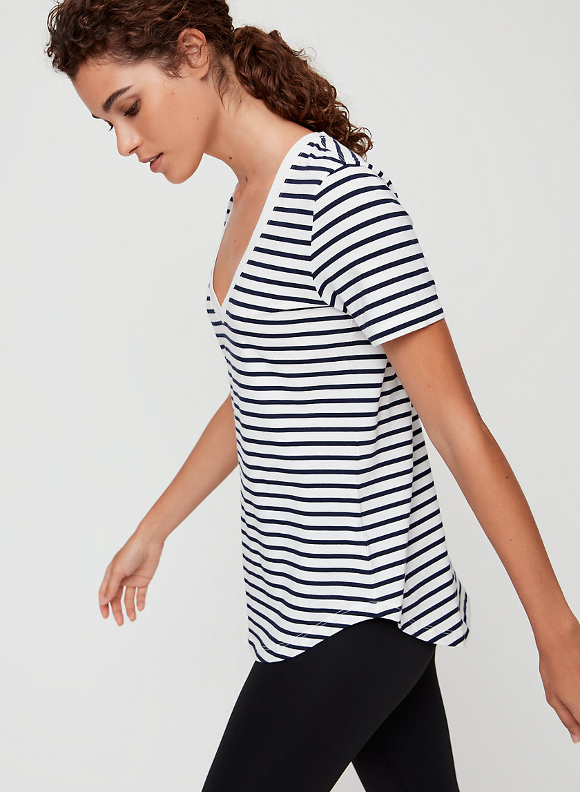 FOUNDATION V-NECK - Striped V-neck t-shirt FOUNDATION V-NECK - Striped V-neck t-shirt