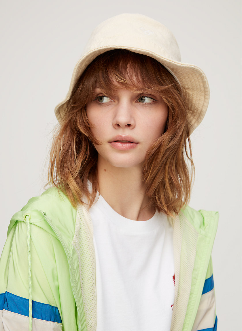 Tna BUCKET HAT | Aritzia Tna BUCKET HAT | Aritzia