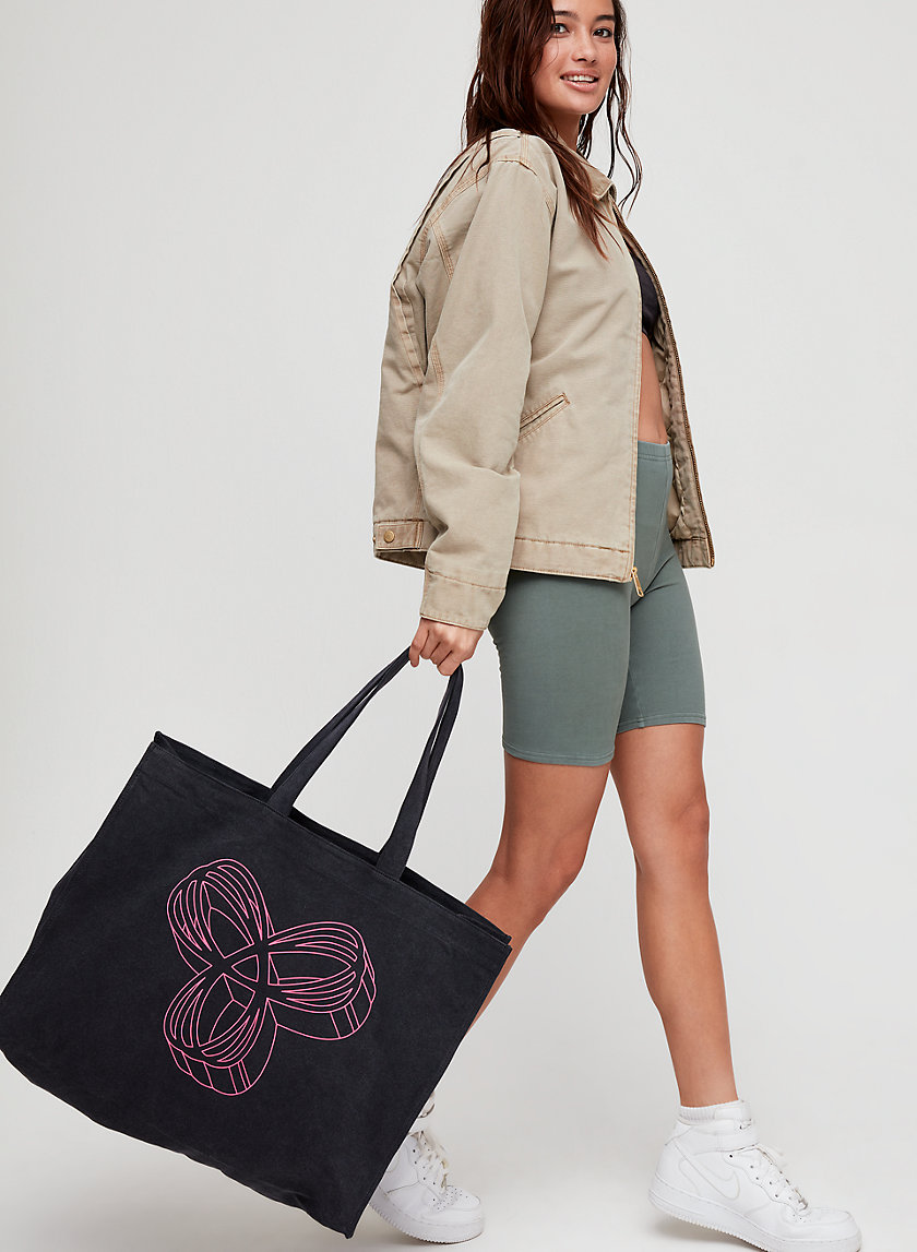 Tna ELIX TOTE BAG | Aritzia Tna ELIX TOTE BAG | Aritzia