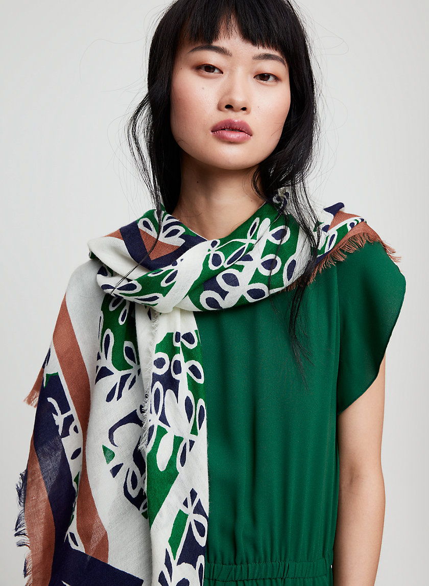 BASOTHO SCARF - Lightweight triangle scarf BASOTHO SCARF - Lightweight triangle scarf