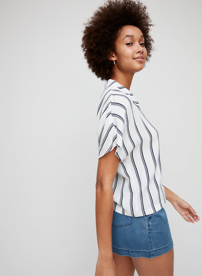 SHAWNA BLOUSE - Cropped, short-sleeve blouse SHAWNA BLOUSE - Cropped, short-sleeve blouse
