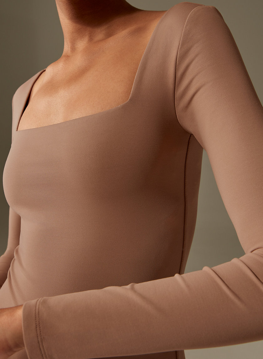 Babaton CONTOUR LONGSLEEVE BODYSUIT Aritzia INTL