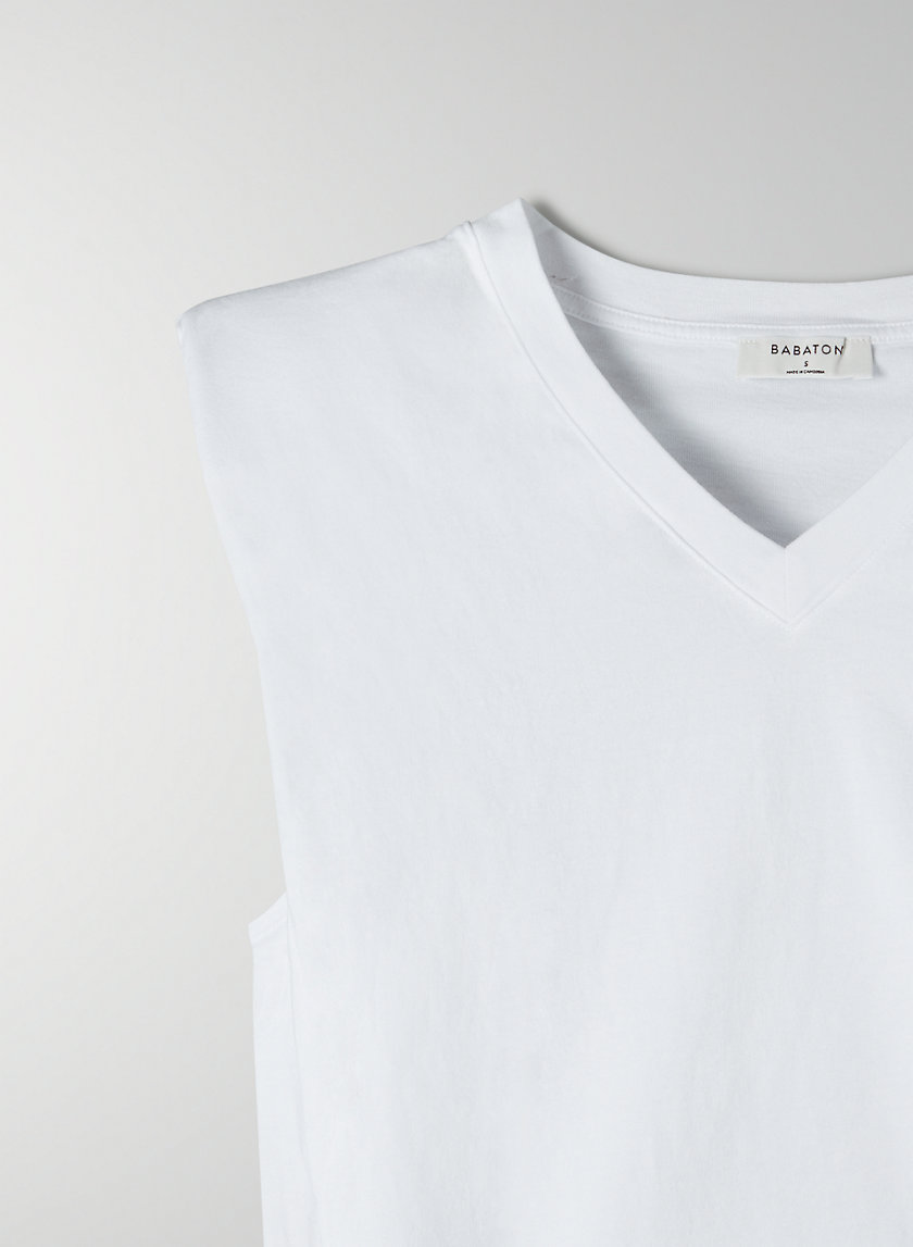 Babaton SHOULDER PAD V-NECK T-SHIRT 