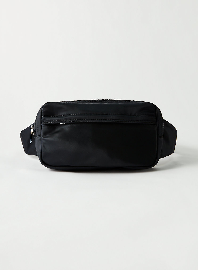 Main Character CLASSIC WAISTPACK | Aritzia CA