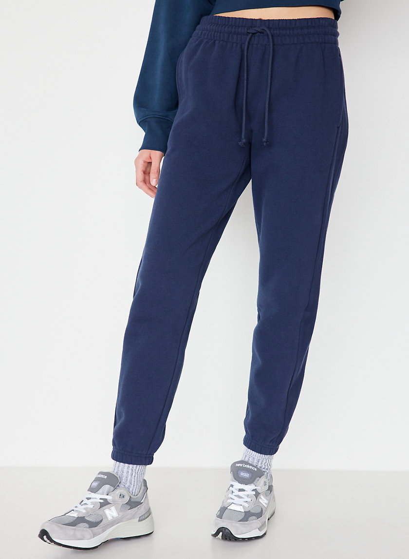 aritzia boyfriend sweatpant